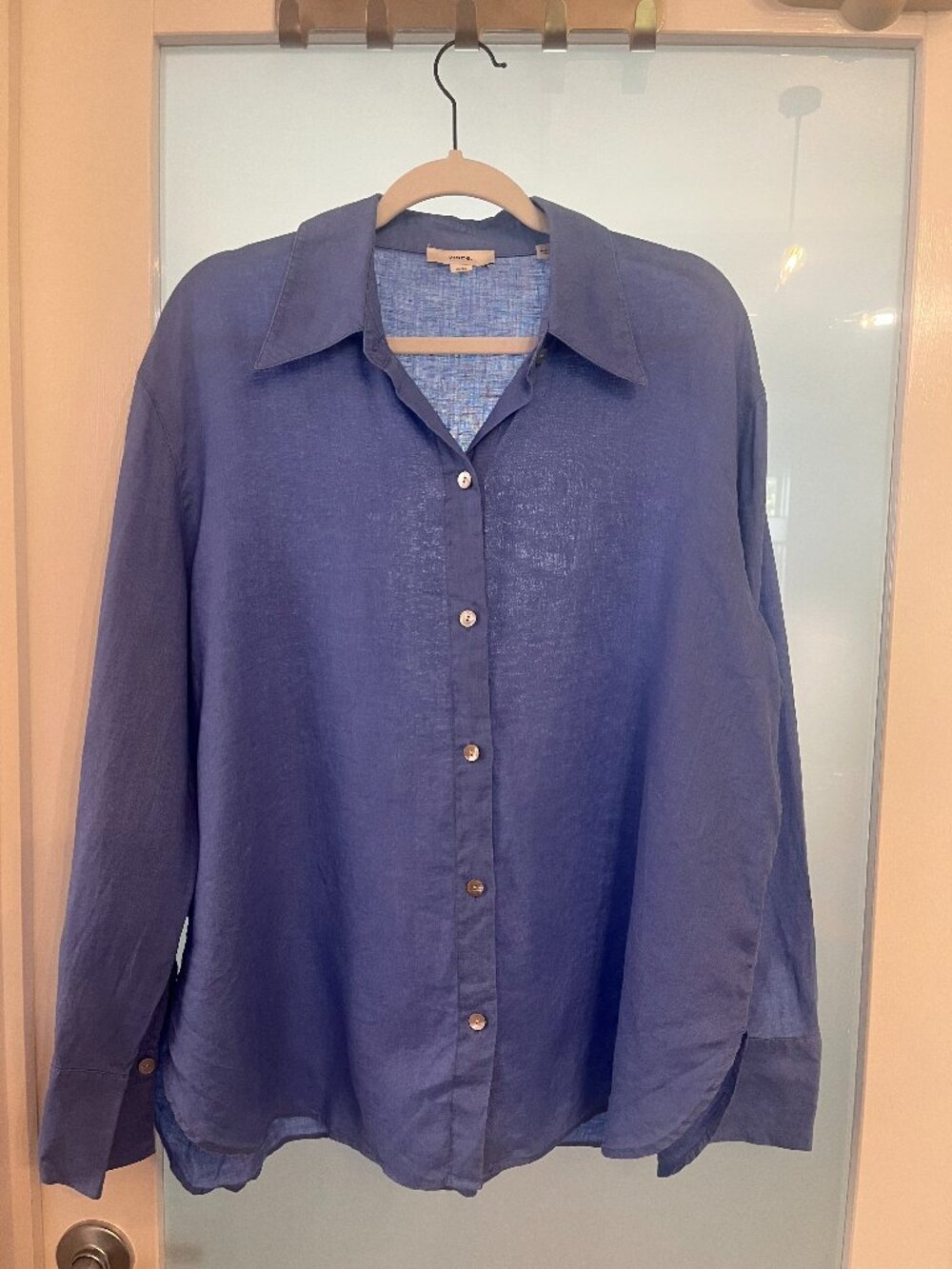 Vince - Button Up Collared Shirt XL